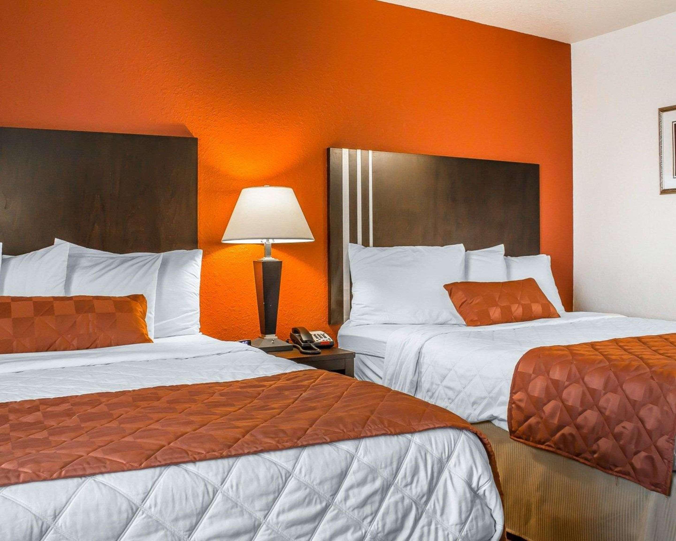Rodeway Inn & Suites Near Okoboji Lake Milford Ngoại thất bức ảnh