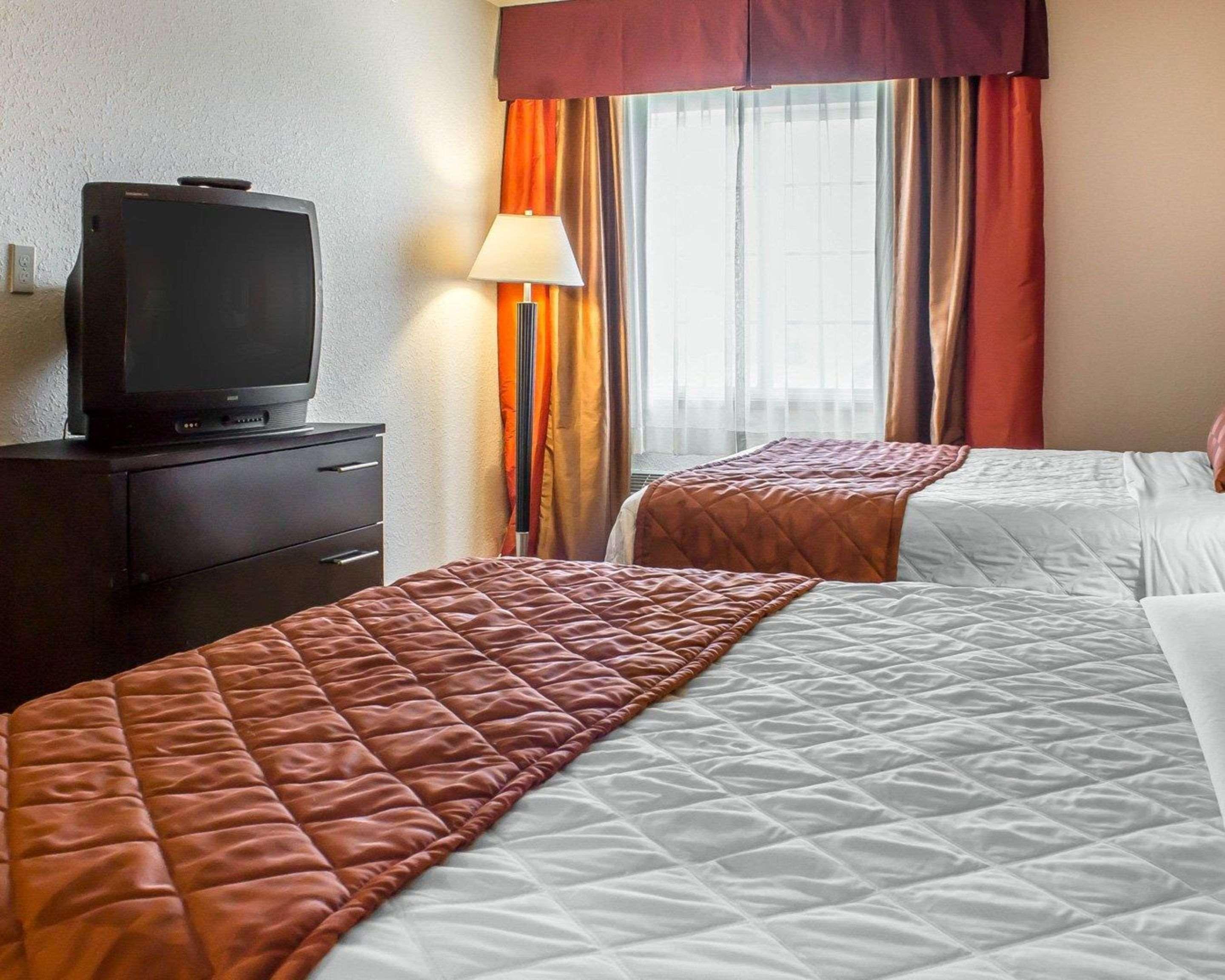 Rodeway Inn & Suites Near Okoboji Lake Milford Ngoại thất bức ảnh