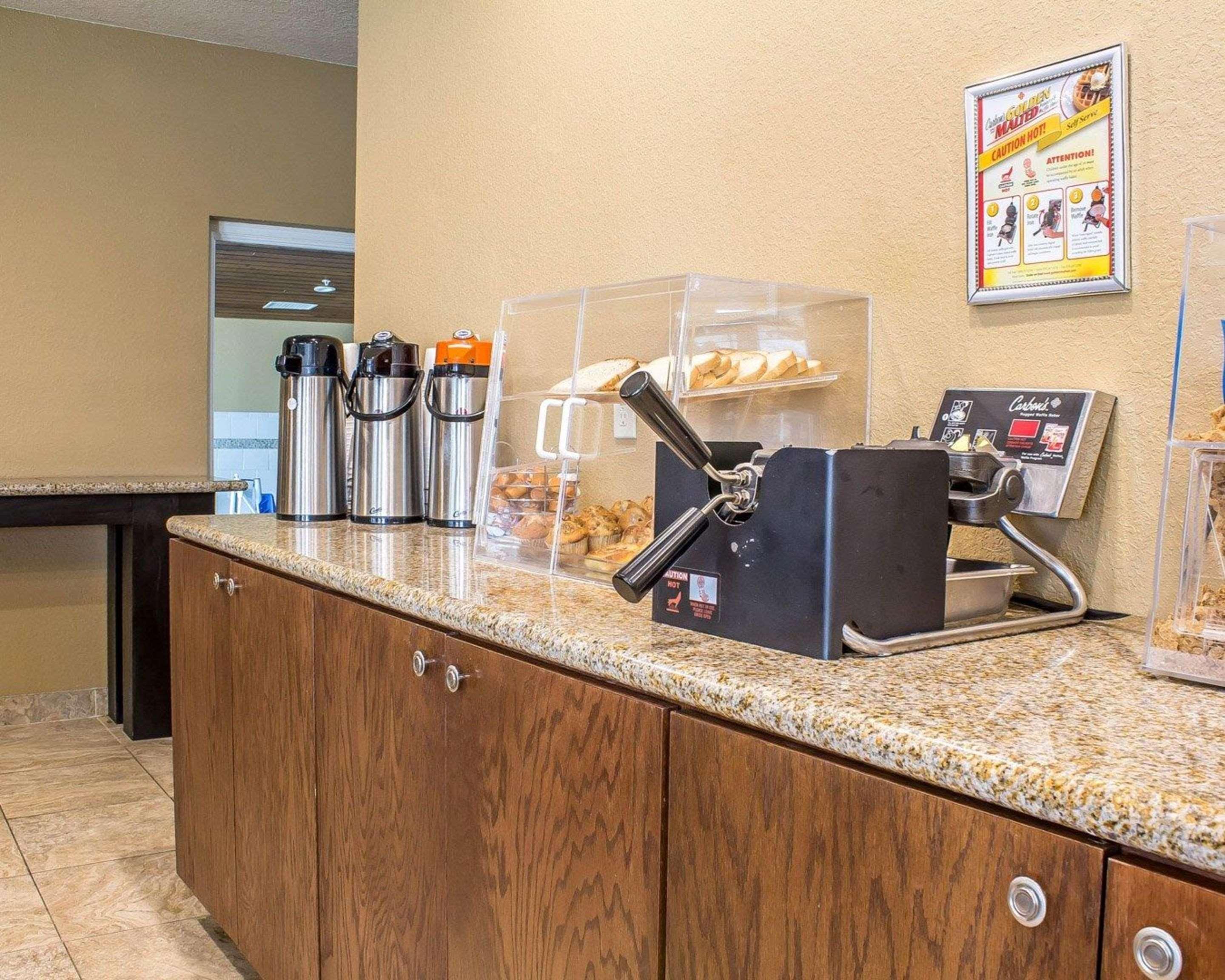 Rodeway Inn & Suites Near Okoboji Lake Milford Ngoại thất bức ảnh