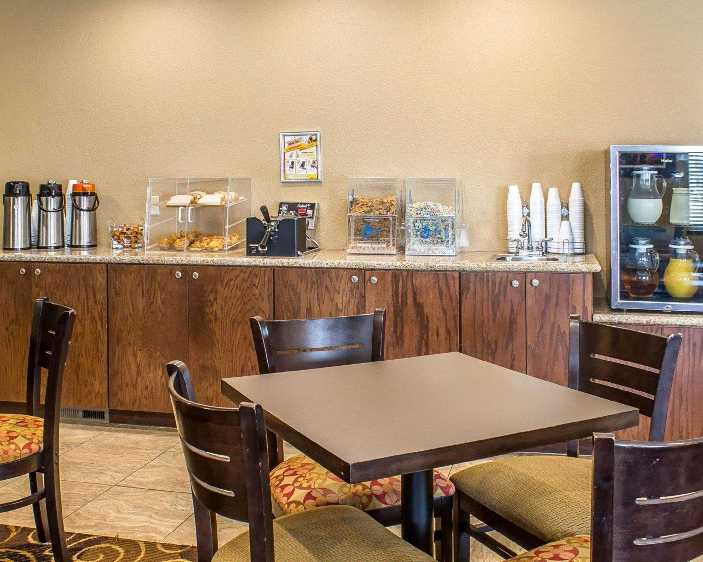Rodeway Inn & Suites Near Okoboji Lake Milford Ngoại thất bức ảnh