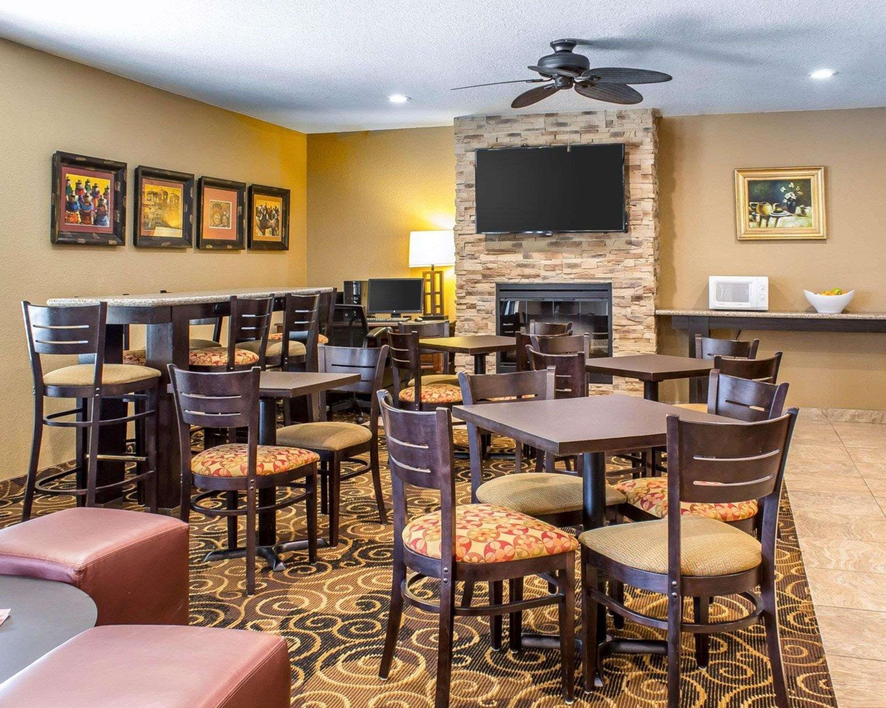 Rodeway Inn & Suites Near Okoboji Lake Milford Ngoại thất bức ảnh