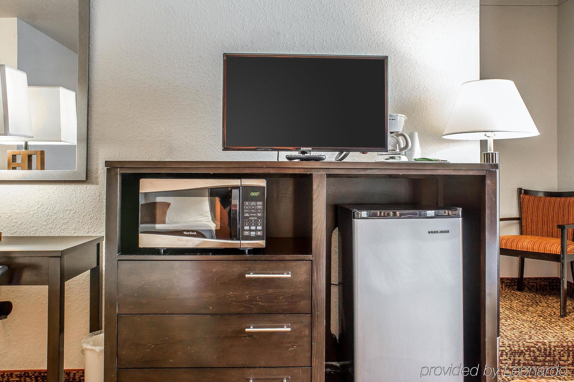 Rodeway Inn & Suites Near Okoboji Lake Milford Ngoại thất bức ảnh